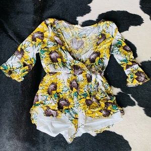 🦋Vintage🦋 Sunflower Romper